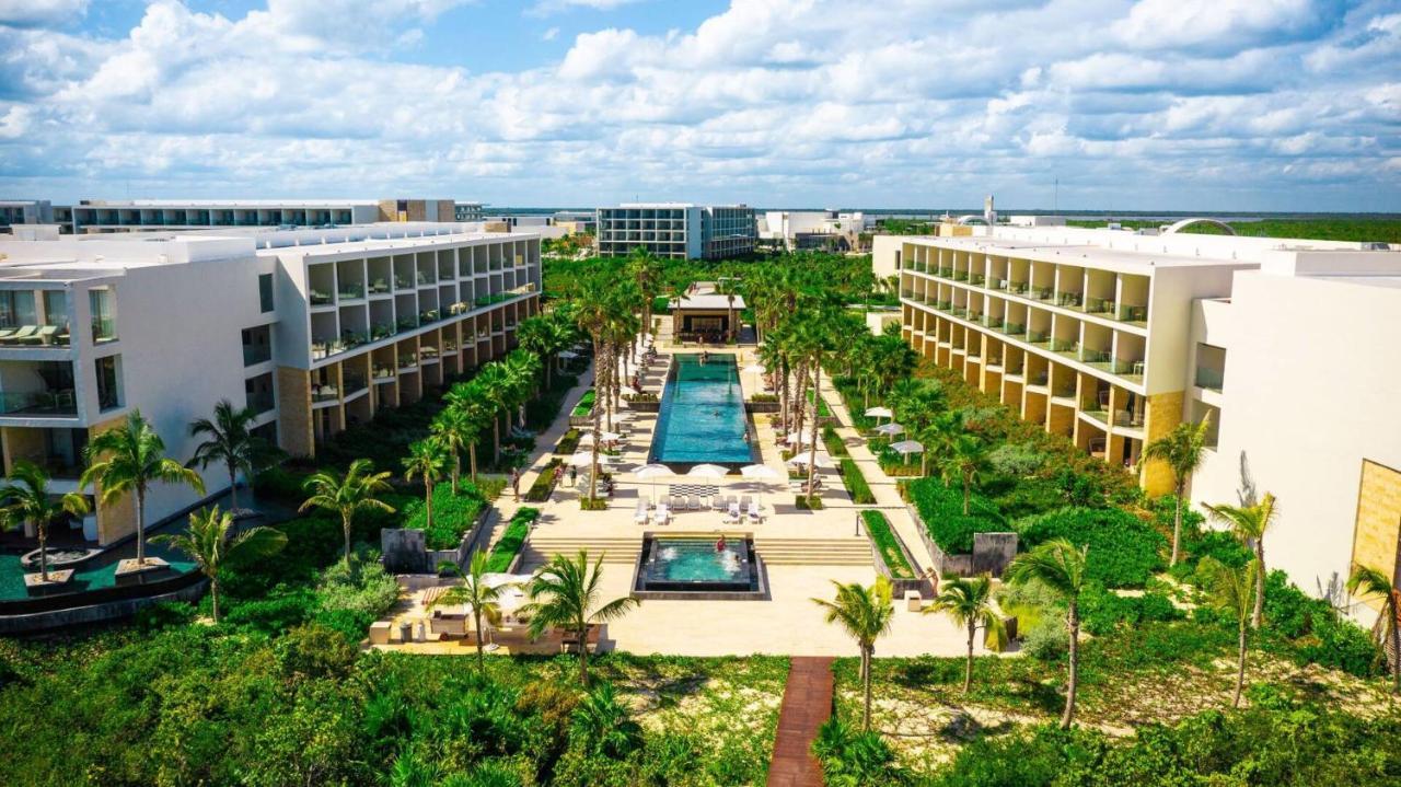 Family Selection At Grand Palladium Select Costa Mujeres Канкун Екстериор снимка