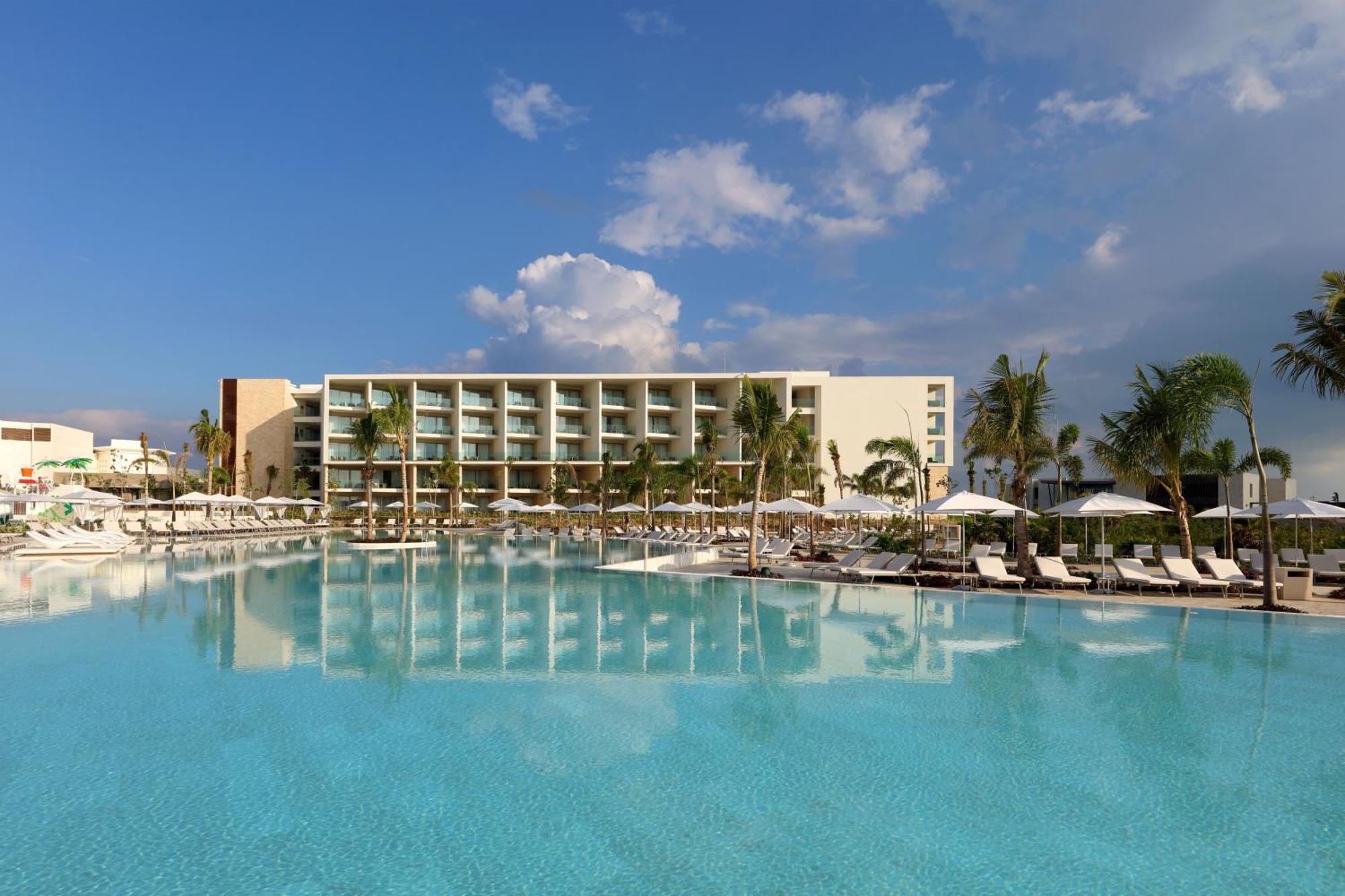 Family Selection At Grand Palladium Select Costa Mujeres Канкун Екстериор снимка