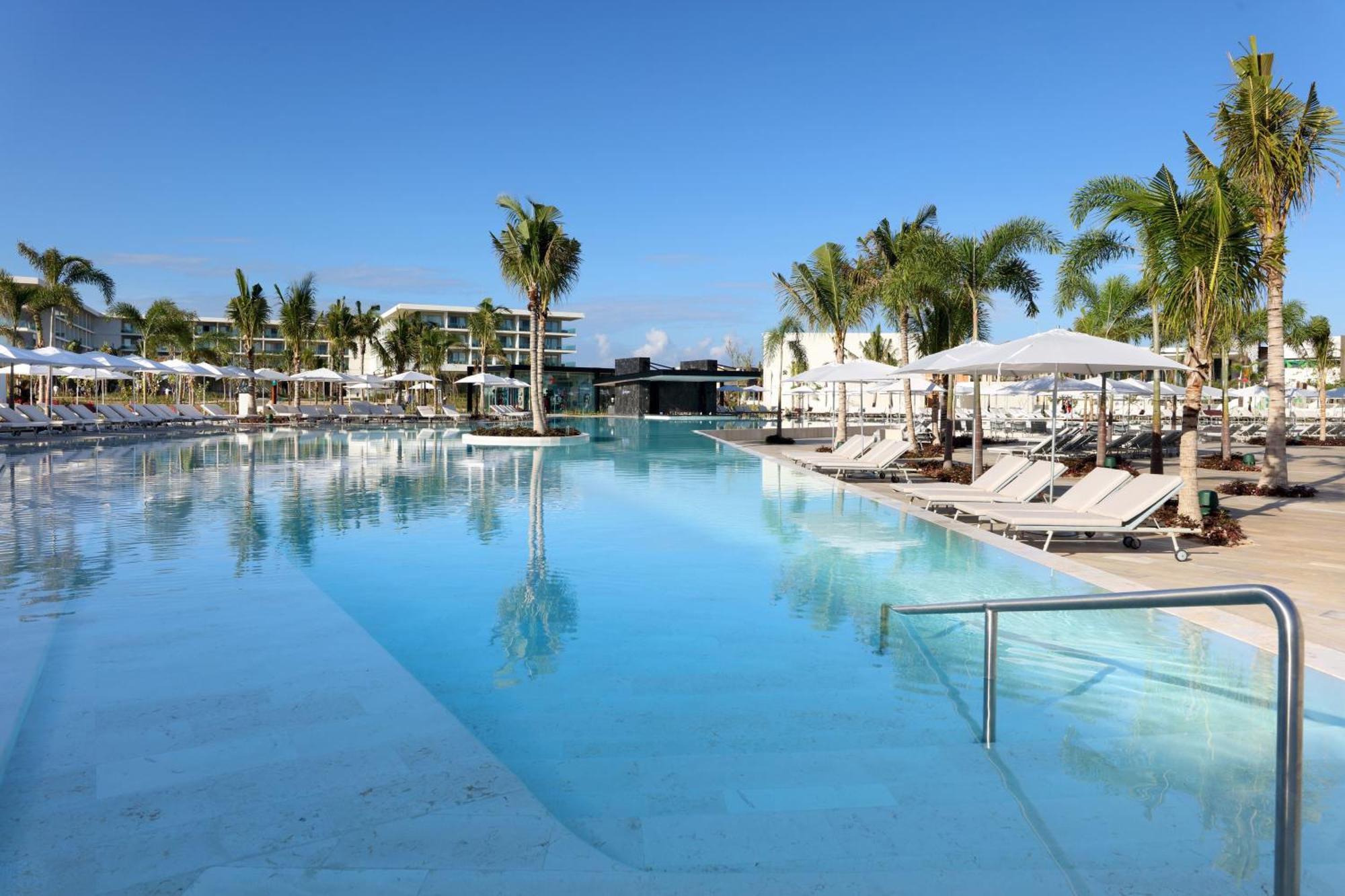 Family Selection At Grand Palladium Select Costa Mujeres Канкун Екстериор снимка